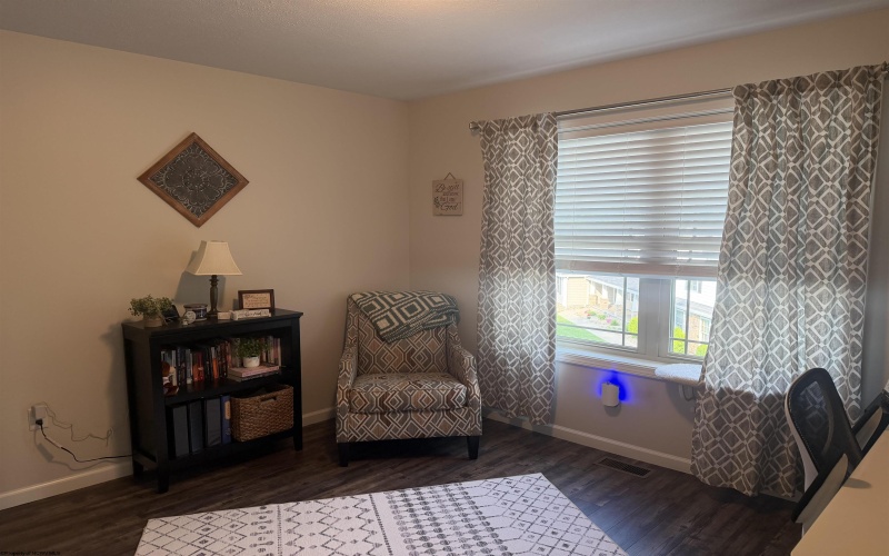 16 Bunker Hill Lane, Fairmont, West Virginia 26554, 3 Bedrooms Bedrooms, 7 Rooms Rooms,2 BathroomsBathrooms,Single Family Detached,For Sale,Bunker Hill,0,10165826