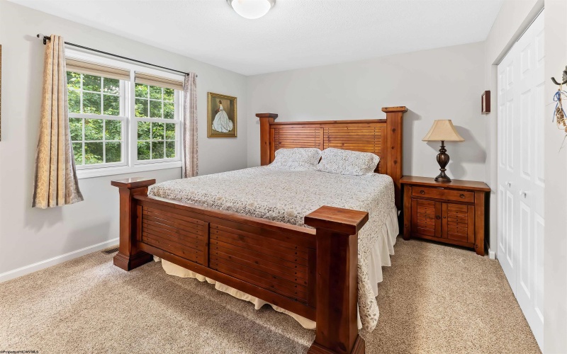 5 Monument Lane, Morgantown, West Virginia 26508, 3 Bedrooms Bedrooms, 7 Rooms Rooms,3 BathroomsBathrooms,Single Family Detached,For Sale,Monument,0,10165821
