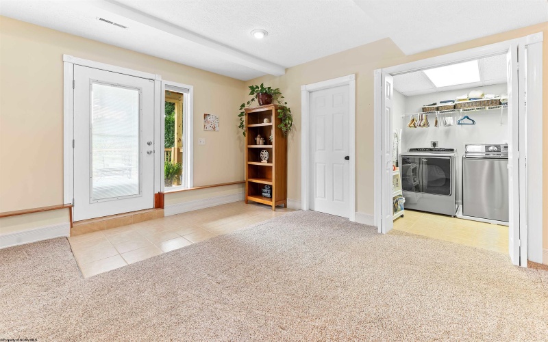 5 Monument Lane, Morgantown, West Virginia 26508, 3 Bedrooms Bedrooms, 7 Rooms Rooms,3 BathroomsBathrooms,Single Family Detached,For Sale,Monument,0,10165821