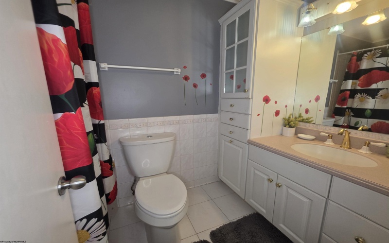 430 Main Street, Kingwood, West Virginia 26537, 3 Bedrooms Bedrooms, 9 Rooms Rooms,3 BathroomsBathrooms,Single Family Detached,For Sale,Main,0,10165825