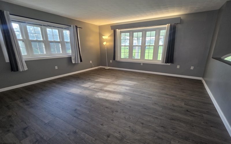 430 Main Street, Kingwood, West Virginia 26537, 3 Bedrooms Bedrooms, 9 Rooms Rooms,3 BathroomsBathrooms,Single Family Detached,For Sale,Main,0,10165825