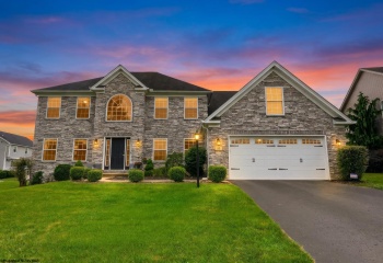 39 Bancroft Court, Bridgeport, West Virginia 26330, 6 Bedrooms Bedrooms, 10 Rooms Rooms,4 BathroomsBathrooms,Single Family Detached,For Sale,Bancroft,0,10165836