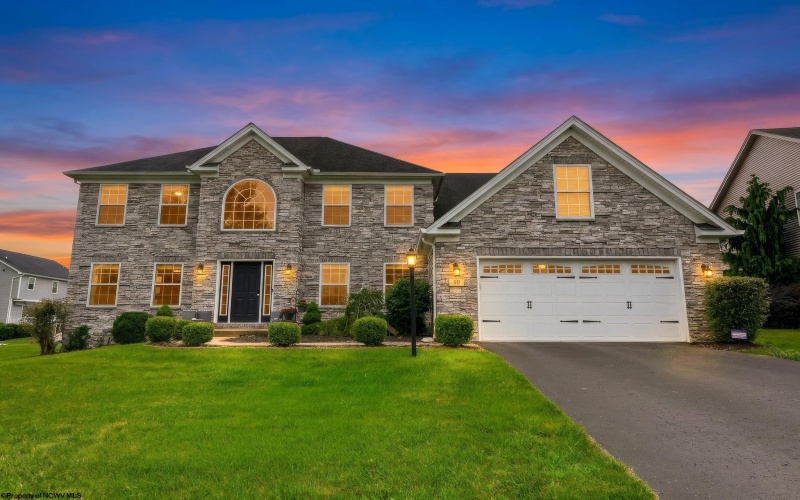 39 Bancroft Court, Bridgeport, West Virginia 26330, 6 Bedrooms Bedrooms, 10 Rooms Rooms,4 BathroomsBathrooms,Single Family Detached,For Sale,Bancroft,0,10165836