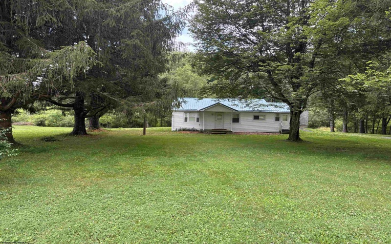 2906 Gladesville Road, Independence, West Virginia 26374, 3 Bedrooms Bedrooms, 9 Rooms Rooms,1 BathroomBathrooms,Single Family Detached,For Sale,Gladesville,0,10165835