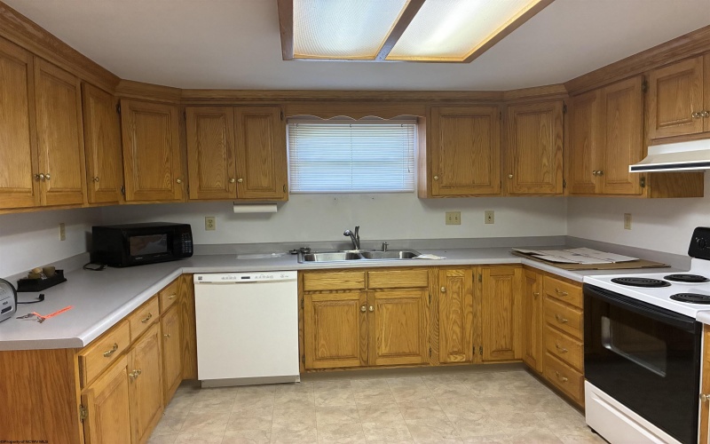 2906 Gladesville Road, Independence, West Virginia 26374, 3 Bedrooms Bedrooms, 9 Rooms Rooms,1 BathroomBathrooms,Single Family Detached,For Sale,Gladesville,0,10165835