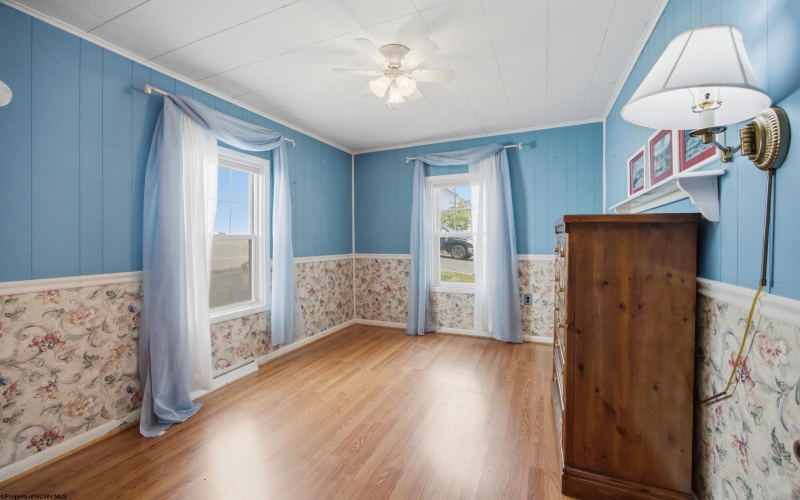 317 Indiana Avenue, Nutter Fort, West Virginia 26301-0000, 2 Bedrooms Bedrooms, 7 Rooms Rooms,1 BathroomBathrooms,Single Family Detached,For Sale,Indiana,0,10165840