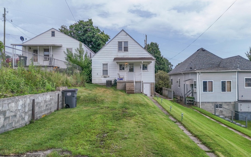 317 Indiana Avenue, Nutter Fort, West Virginia 26301-0000, 2 Bedrooms Bedrooms, 7 Rooms Rooms,1 BathroomBathrooms,Single Family Detached,For Sale,Indiana,0,10165840