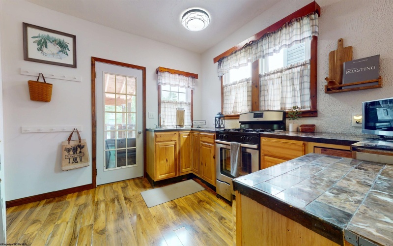 221 Meadow Avenue, Mannington, West Virginia 26582, 2 Bedrooms Bedrooms, 7 Rooms Rooms,1 BathroomBathrooms,Single Family Detached,For Sale,Meadow,0,10165838