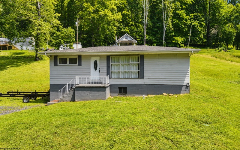 635 Boyce Road, Grafton, West Virginia 26354, 3 Bedrooms Bedrooms, 6 Rooms Rooms,1 BathroomBathrooms,Single Family Detached,For Sale,Boyce,0,10165837