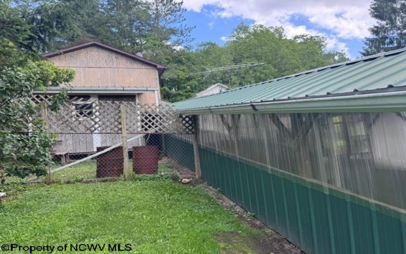 138 Brown Street, Thomas, West Virginia 26292, 4 Bedrooms Bedrooms, 11 Rooms Rooms,2 BathroomsBathrooms,Single Family Detached,For Sale,Brown,0,10165841