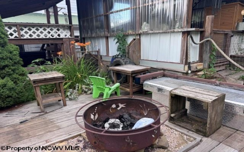 138 Brown Street, Thomas, West Virginia 26292, 4 Bedrooms Bedrooms, 11 Rooms Rooms,2 BathroomsBathrooms,Single Family Detached,For Sale,Brown,0,10165841