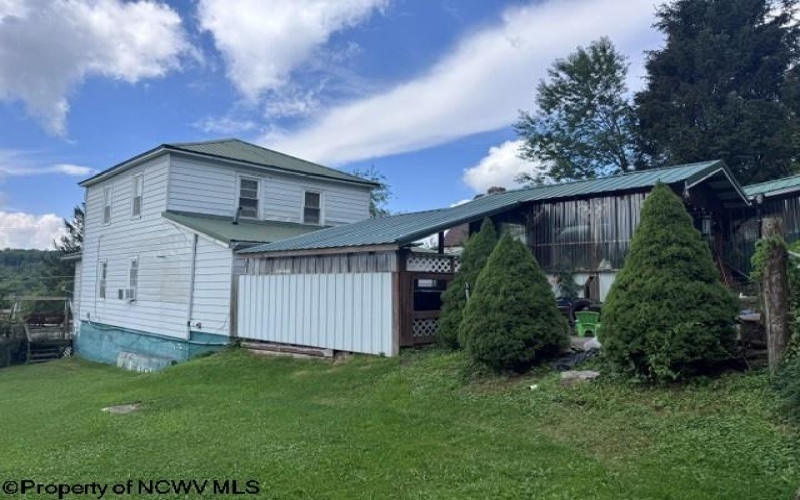 138 Brown Street, Thomas, West Virginia 26292, 4 Bedrooms Bedrooms, 11 Rooms Rooms,2 BathroomsBathrooms,Single Family Detached,For Sale,Brown,0,10165841