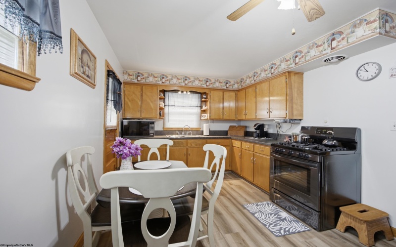 901 Duff Avenue, Clarksburg, West Virginia 26301, 3 Bedrooms Bedrooms, 8 Rooms Rooms,2 BathroomsBathrooms,Single Family Detached,For Sale,Duff,0,10165849
