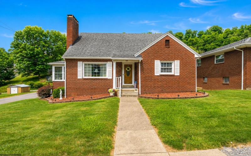 901 Duff Avenue, Clarksburg, West Virginia 26301, 3 Bedrooms Bedrooms, 8 Rooms Rooms,2 BathroomsBathrooms,Single Family Detached,For Sale,Duff,0,10165849