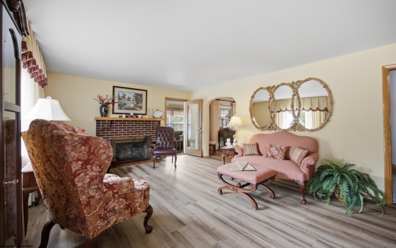 901 Duff Avenue, Clarksburg, West Virginia 26301, 3 Bedrooms Bedrooms, 8 Rooms Rooms,2 BathroomsBathrooms,Single Family Detached,For Sale,Duff,0,10165849