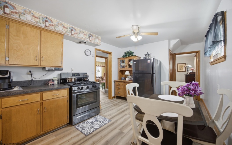 901 Duff Avenue, Clarksburg, West Virginia 26301, 3 Bedrooms Bedrooms, 8 Rooms Rooms,2 BathroomsBathrooms,Single Family Detached,For Sale,Duff,0,10165849