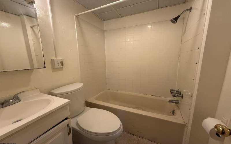662 Spruce Street, Morgantown, West Virginia 26505, 3 Bedrooms Bedrooms, 5 Rooms Rooms,1 BathroomBathrooms,Residential Rentals,For Rent,Spruce,0,10165847