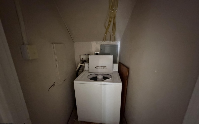 662 Spruce Street, Morgantown, West Virginia 26505, 3 Bedrooms Bedrooms, 5 Rooms Rooms,1 BathroomBathrooms,Residential Rentals,For Rent,Spruce,0,10165847