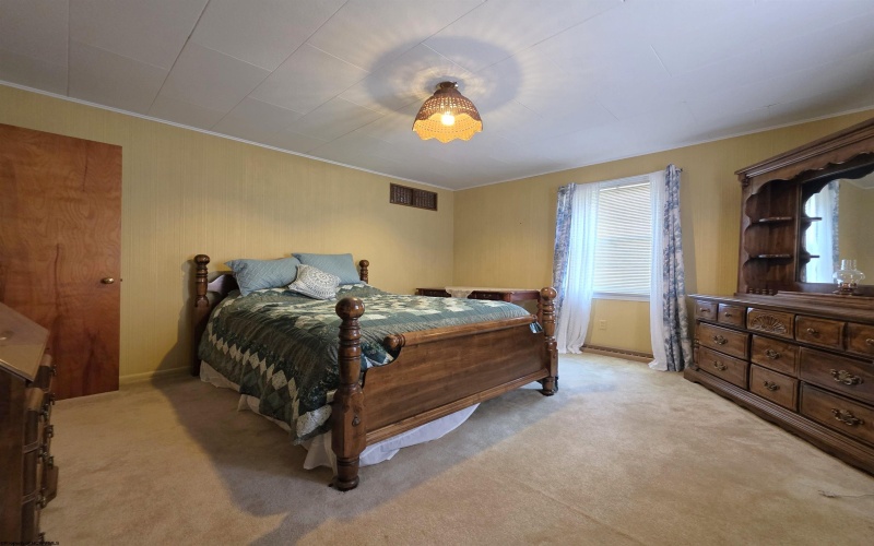 202 Main Street, Idamay, West Virginia 26576, 2 Bedrooms Bedrooms, 5 Rooms Rooms,1 BathroomBathrooms,Single Family Detached,For Sale,Main,0,10165846
