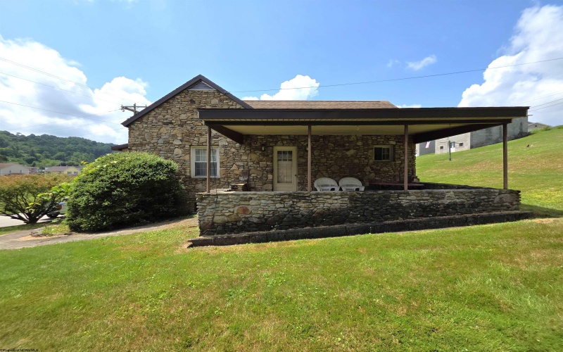 202 Main Street, Idamay, West Virginia 26576, 2 Bedrooms Bedrooms, 5 Rooms Rooms,1 BathroomBathrooms,Single Family Detached,For Sale,Main,0,10165846