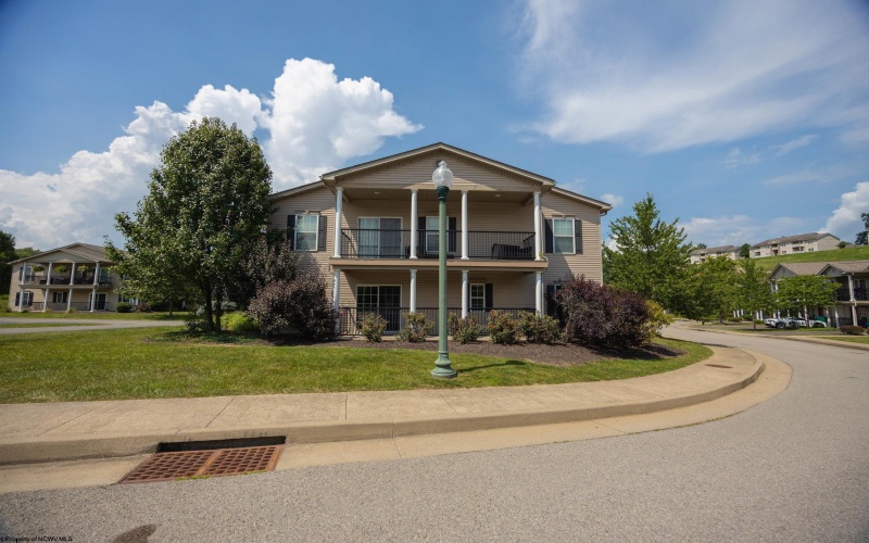 79 Barrington Court, Bridgeport, West Virginia 26330, 2 Bedrooms Bedrooms, 5 Rooms Rooms,1 BathroomBathrooms,Single Family Attached,For Sale,Barrington,0,10165850 79 Barrington Court, Bridgeport, West Virginia 26330, 2 Bedrooms Bedrooms, 5 Rooms Rooms,1 BathroomBathrooms,Single Family Attached,For Sale,Barrington,0,10165850