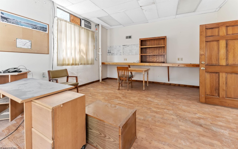 18 Cleveland Avenue, Westover, West Virginia 26501, 0 , 0 ,0,Commercial (lease),For Rent,Cleveland,0,10165863