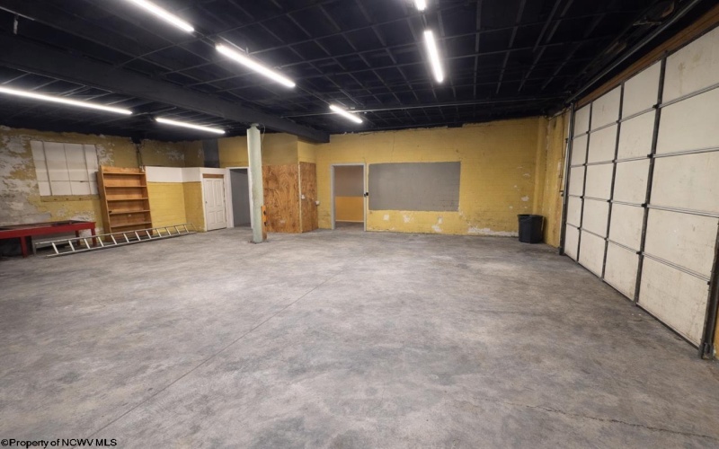 18 Cleveland Avenue, Westover, West Virginia 26501, 0 , 0 ,0,Commercial (lease),For Rent,Cleveland,0,10165863