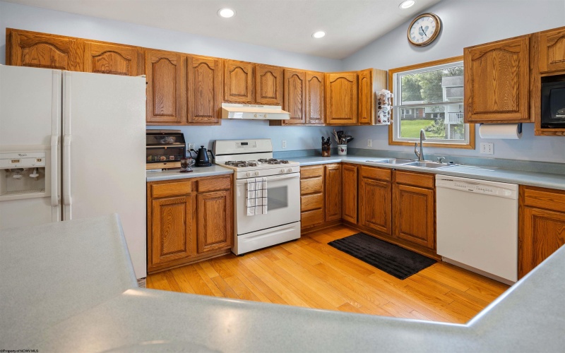 3505 Maple Court, Morgantown, West Virginia 26508, 4 Bedrooms Bedrooms, 8 Rooms Rooms,3 BathroomsBathrooms,Single Family Detached,For Sale,Maple,0,10165862