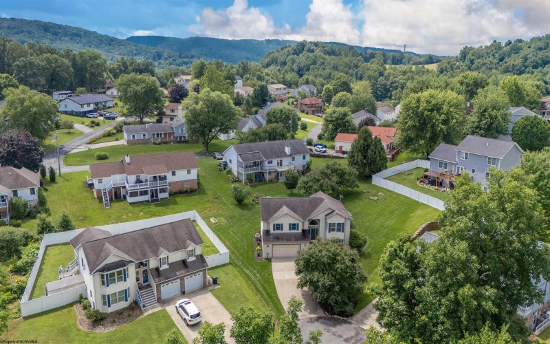 3505 Maple Court, Morgantown, West Virginia 26508, 4 Bedrooms Bedrooms, 8 Rooms Rooms,3 BathroomsBathrooms,Single Family Detached,For Sale,Maple,0,10165862