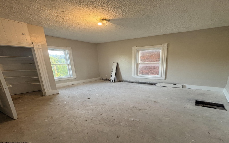 309 Walnut Avenue, Fairmont, West Virginia 26554-0187, 6 Bedrooms Bedrooms, 12 Rooms Rooms,3 BathroomsBathrooms,Single Family Detached,For Sale,Walnut,0,10165870 309 Walnut Avenue, Fairmont, West Virginia 26554-0187, 6 Bedrooms Bedrooms, 12 Rooms Rooms,3 BathroomsBathrooms,Single Family Detached,For Sale,Walnut,0,10165870