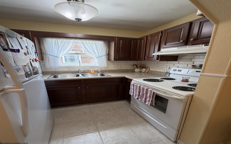 616 3rd Avenue, Paden City, West Virginia 26159, 3 Bedrooms Bedrooms, 7 Rooms Rooms,1 BathroomBathrooms,Single Family Detached,For Sale,3rd,0,10165868