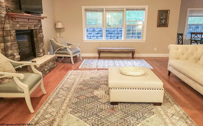 198 Donna Avenue, Morgantown, West Virginia 26505, 4 Bedrooms Bedrooms, 7 Rooms Rooms,3 BathroomsBathrooms,Residential Rentals,For Rent,Donna,0,10165879