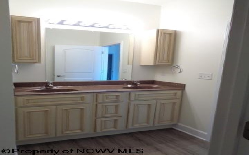 17 Casual Street, Buckhannon, West Virginia 26201, 2 Bedrooms Bedrooms, 5 Rooms Rooms,2 BathroomsBathrooms,Residential Rentals,For Rent,Casual,0,10165880