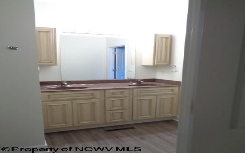 17 Casual Street, Buckhannon, West Virginia 26201, 2 Bedrooms Bedrooms, 5 Rooms Rooms,2 BathroomsBathrooms,Residential Rentals,For Rent,Casual,0,10165880