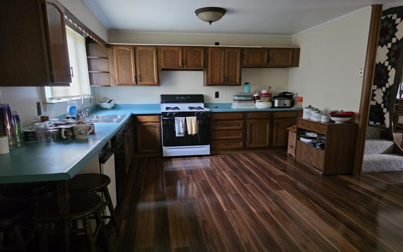 70 Greenbrier Drive, Lost Creek, West Virginia 26385, 3 Bedrooms Bedrooms, 9 Rooms Rooms,2 BathroomsBathrooms,Single Family Detached,For Sale,Greenbrier,0,10165878