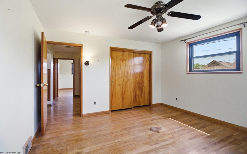 702 Lawman Avenue, Bridgeport, West Virginia 26330, 3 Bedrooms Bedrooms, 5 Rooms Rooms,2 BathroomsBathrooms,Single Family Detached,For Sale,Lawman,0,10164368