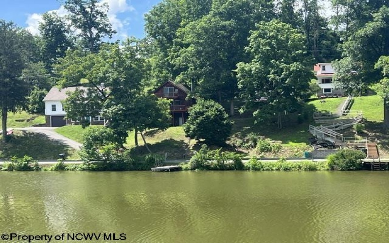 564 Maple Lake Road, Bridgeport, West Virginia 26330, 3 Bedrooms Bedrooms, 5 Rooms Rooms,1 BathroomBathrooms,Single Family Detached,For Sale,Maple Lake,0,10165877