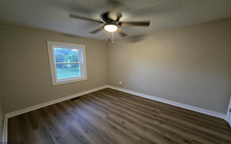 1529 Fairmont Avenue, Fairmont, West Virginia 26554, 3 Bedrooms Bedrooms, 5 Rooms Rooms,1 BathroomBathrooms,Single Family Detached,For Sale,Fairmont,0,10165872