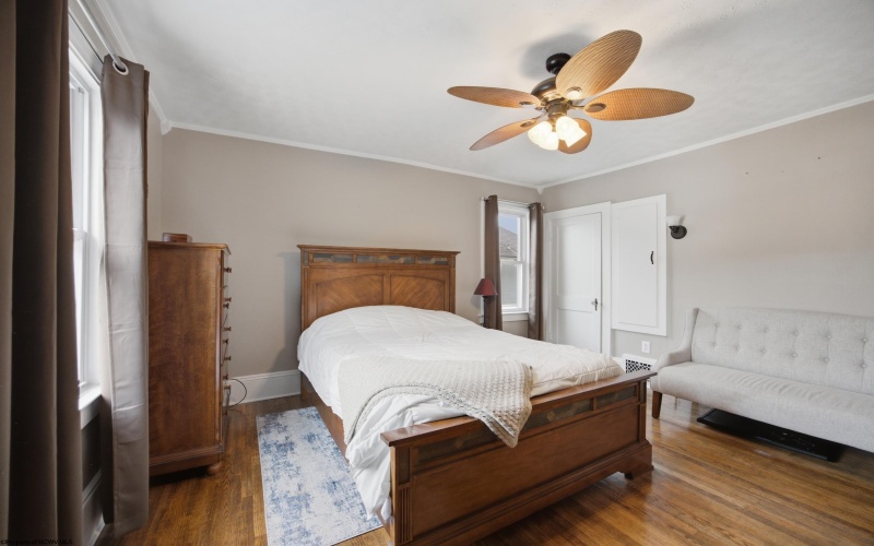 649 Court Avenue, Weston, West Virginia 26452, 4 Bedrooms Bedrooms, 8 Rooms Rooms,1 BathroomBathrooms,Single Family Detached,For Sale,Court,0,10165876