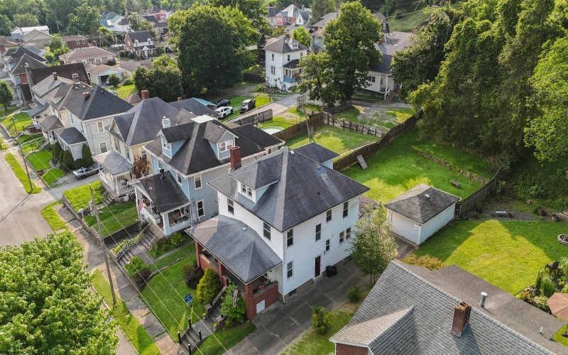 649 Court Avenue, Weston, West Virginia 26452, 4 Bedrooms Bedrooms, 8 Rooms Rooms,1 BathroomBathrooms,Single Family Detached,For Sale,Court,0,10165876