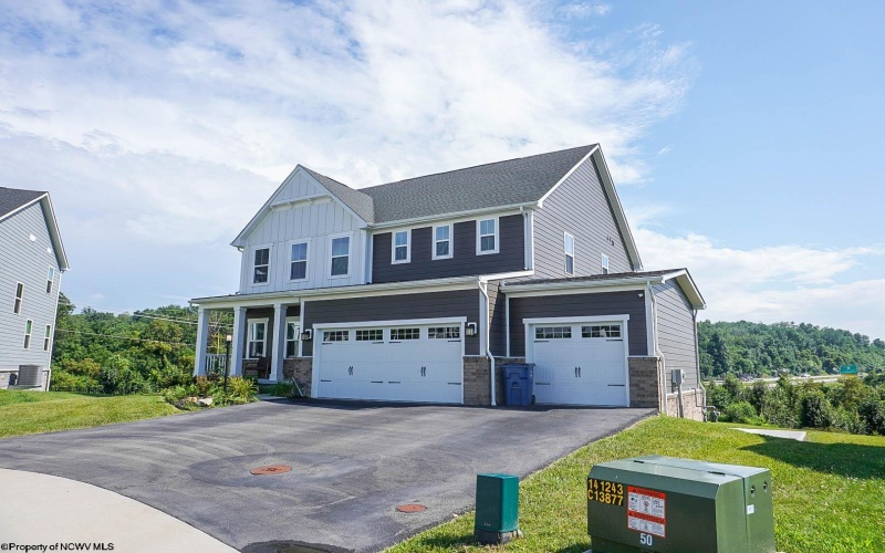 227 Falling Water Lane, Morgantown, West Virginia 26508, 5 Bedrooms Bedrooms, 10 Rooms Rooms,4 BathroomsBathrooms,Single Family Detached,For Sale,Falling Water,0,10165893