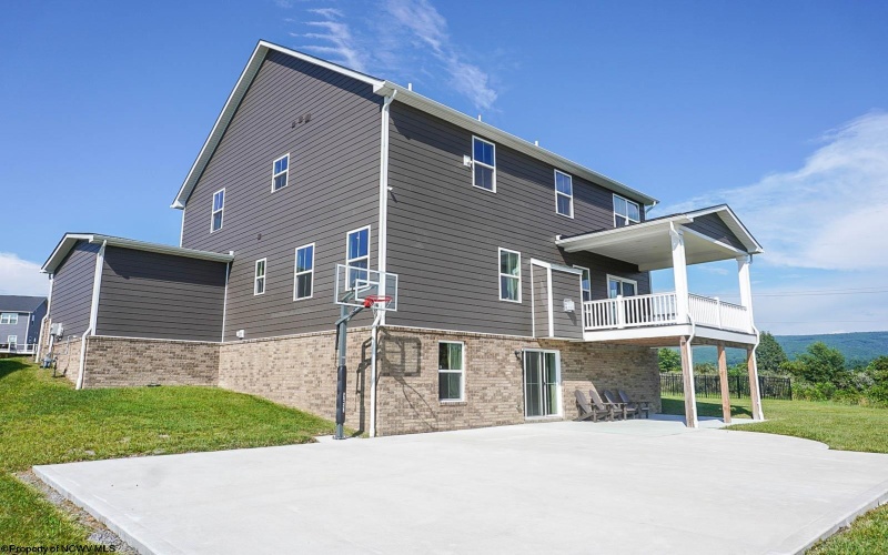 227 Falling Water Lane, Morgantown, West Virginia 26508, 5 Bedrooms Bedrooms, 10 Rooms Rooms,4 BathroomsBathrooms,Single Family Detached,For Sale,Falling Water,0,10165893