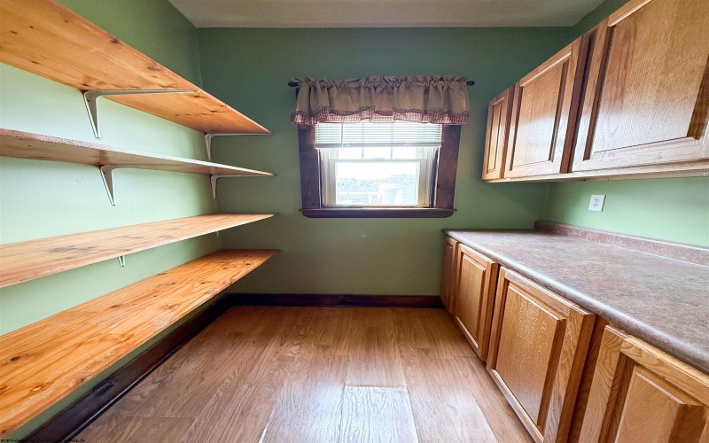 313 Maryland Avenue, Fairmont, West Virginia 26554, 3 Bedrooms Bedrooms, 9 Rooms Rooms,1 BathroomBathrooms,Single Family Detached,For Sale,Maryland,0,10165889