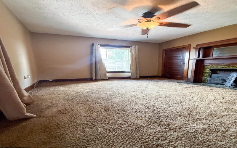 313 Maryland Avenue, Fairmont, West Virginia 26554, 3 Bedrooms Bedrooms, 9 Rooms Rooms,1 BathroomBathrooms,Single Family Detached,For Sale,Maryland,0,10165889