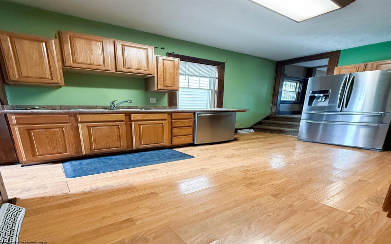313 Maryland Avenue, Fairmont, West Virginia 26554, 3 Bedrooms Bedrooms, 9 Rooms Rooms,1 BathroomBathrooms,Single Family Detached,For Sale,Maryland,0,10165889