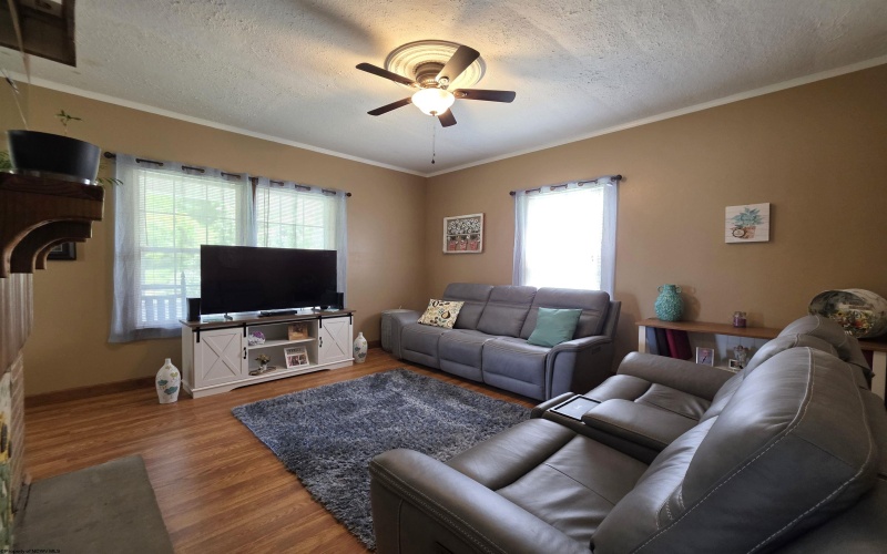 2222 Pleasant Valley Road, Fairmont, West Virginia 26554, 3 Bedrooms Bedrooms, 7 Rooms Rooms,1 BathroomBathrooms,Single Family Detached,For Sale,Pleasant Valley,0,10165915
