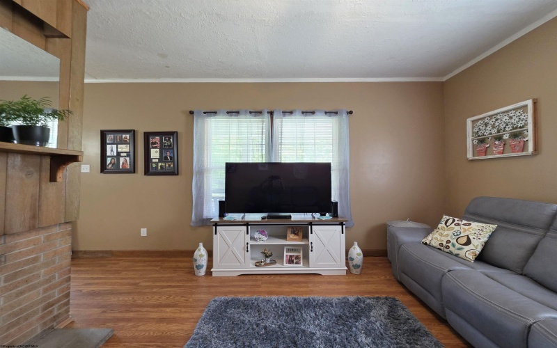 2222 Pleasant Valley Road, Fairmont, West Virginia 26554, 3 Bedrooms Bedrooms, 7 Rooms Rooms,1 BathroomBathrooms,Single Family Detached,For Sale,Pleasant Valley,0,10165915