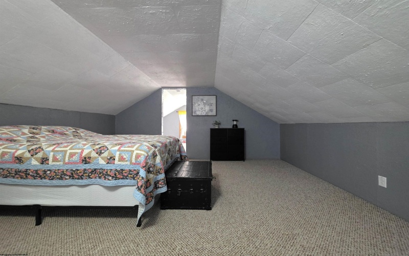 2222 Pleasant Valley Road, Fairmont, West Virginia 26554, 3 Bedrooms Bedrooms, 7 Rooms Rooms,1 BathroomBathrooms,Single Family Detached,For Sale,Pleasant Valley,0,10165915