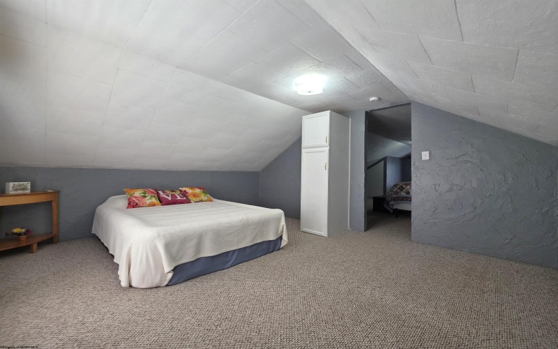 2222 Pleasant Valley Road, Fairmont, West Virginia 26554, 3 Bedrooms Bedrooms, 7 Rooms Rooms,1 BathroomBathrooms,Single Family Detached,For Sale,Pleasant Valley,0,10165915