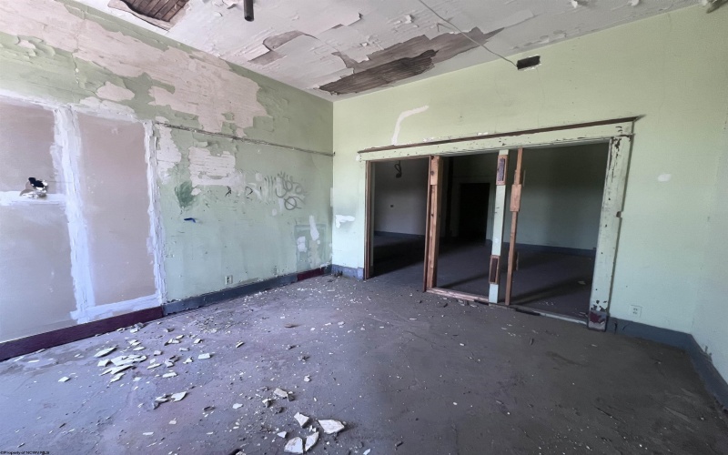 112 Davis Avenue, Elkins, West Virginia 26241-0001, 0 , 0 ,0,Commercial (for Sale),For Sale,Davis,0,10165913